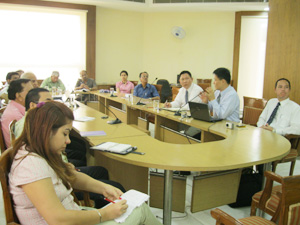 Round Table discussion with Dr. Cheng-kun Ma